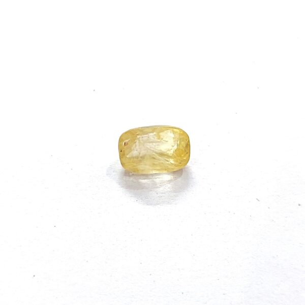 Export Quality Ceylon Yellow Sapphire (सीलोन पुखराज) 7.25 Ratti - with Lab Report